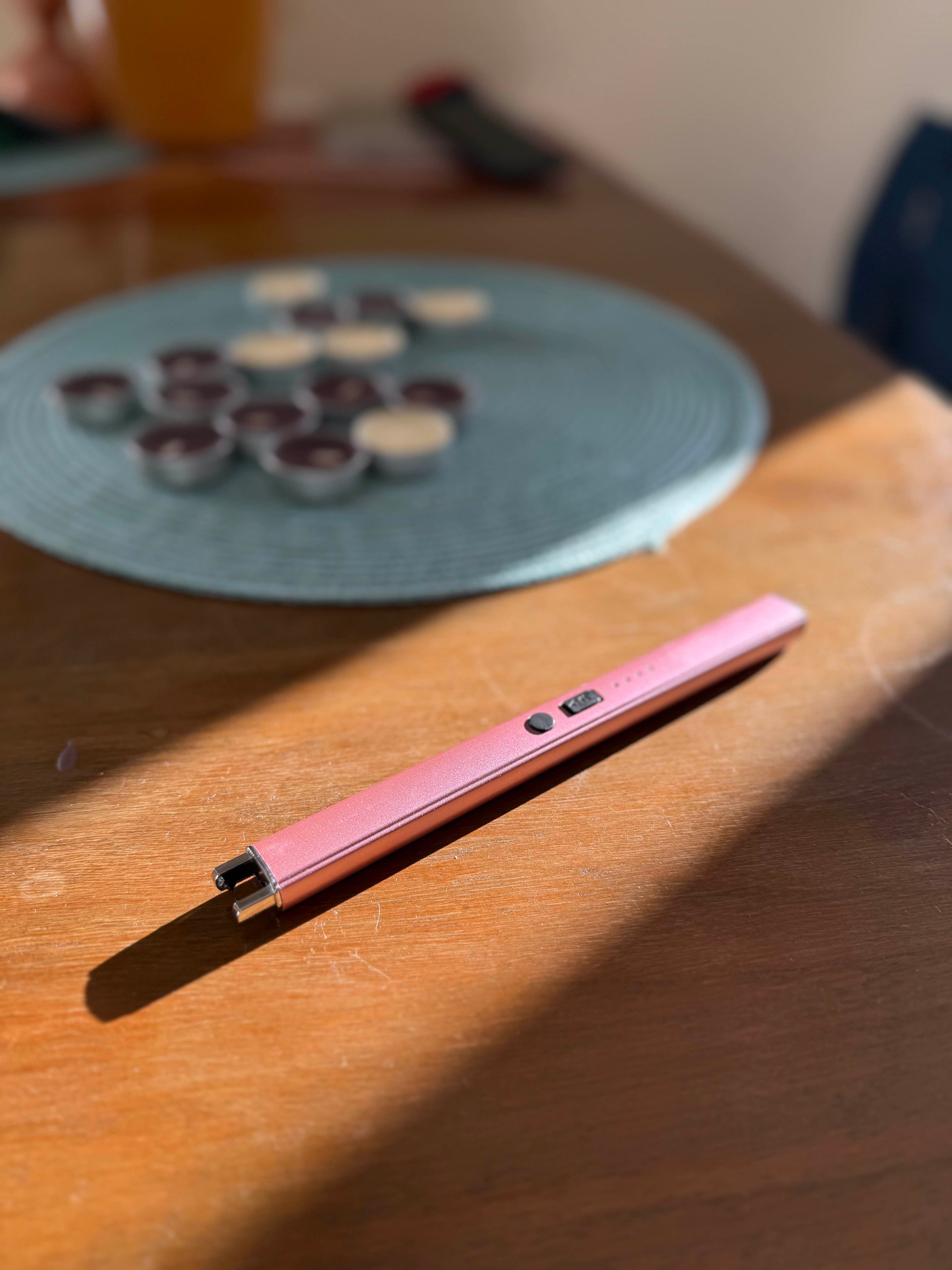 Ładowalna zapalniczka łukowa USB - wiatroszczelna, elektroniczna